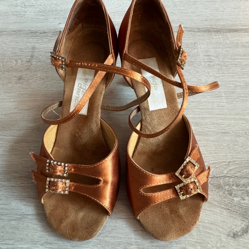 Aida Dance Shoes | Latin Dancing 💃🏻 Heels